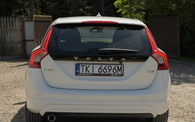 Volvo V60 cena 43900 przebieg: 234226, rok produkcji 2016 z Darłowo małe 667